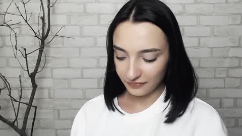 Snapshot of veryveryshygirl chatting on 01.21.25 Ana online show from 01.21.25