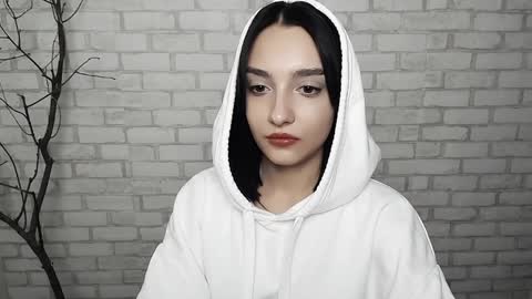 Snapshot of veryveryshygirl chatting on 02.06.25 Ana online show from 02.06.25