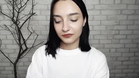 Snapshot of veryveryshygirl chatting on 02.07.25 Ana online show from 02.07.25