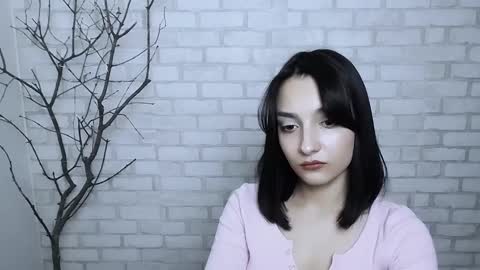 Snapshot of veryveryshygirl chatting on 03.01.25 Ana online show from 03.01.25