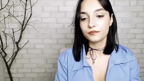 Snapshot of veryveryshygirl chatting on 03.11.25 Ana online show from 03.11.25