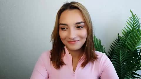 Snapshot of veryveryshygirl chatting on 09.22.25 Ana online show from 09.22.25