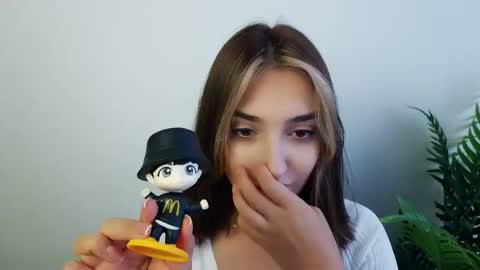 Snapshot of veryveryshygirl chatting on 10.17.25 Ana online show from 10.17.25