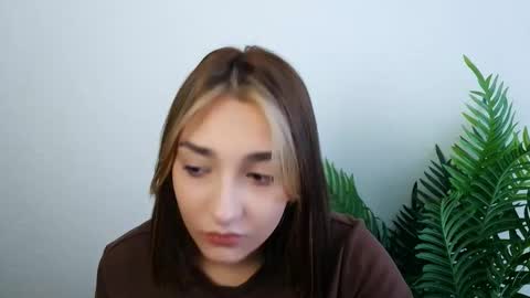 Snapshot of veryveryshygirl chatting on 10.25.25 Ana online show from 10.25.25