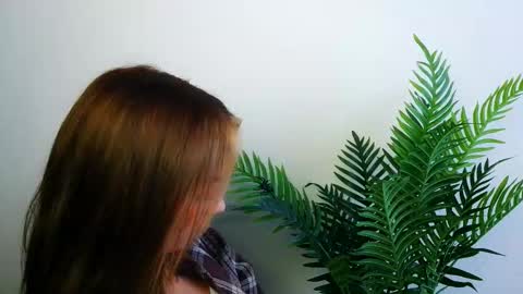 Snapshot of veryveryshygirl chatting on 11.06.25 Ana online show from 11.06.25