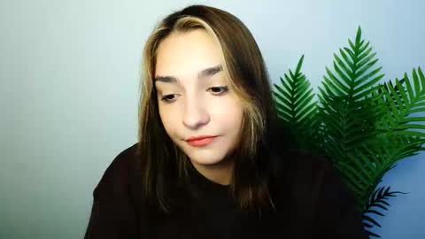 Snapshot of veryveryshygirl chatting on 11.11.25 Ana online show from 11.11.25