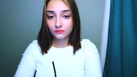 Snapshot of veryveryshygirl chatting on 11.17.25 Ana online show from 11.17.25