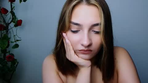 Snapshot of veryveryshygirl chatting on 11.22.25 Ana online show from 11.22.25