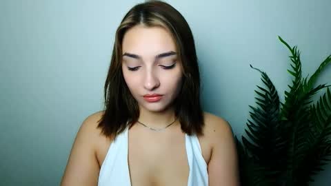 Snapshot of veryveryshygirl chatting on 11.29.25 Ana online show from 11.29.25