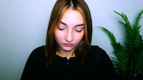 Snapshot of veryveryshygirl chatting on 12.19.25 Ana online show from 12.19.25