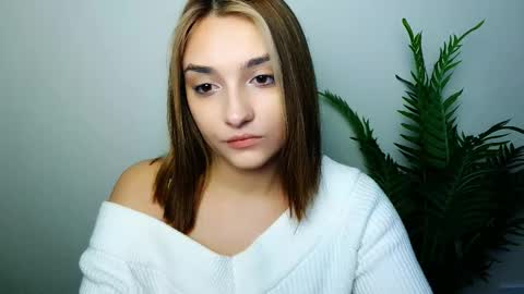 Snapshot of veryveryshygirl chatting on 01.09.26 Ana online show from 01.09.26