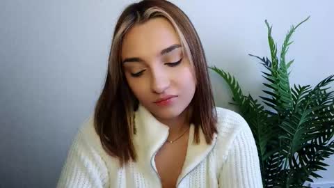 Snapshot of veryveryshygirl chatting on 01.13.26 Ana online show from 01.13.26