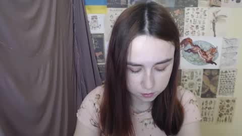 Snapshot of veryveryvery_shy chatting on 12.05.25 veryveryvery_shy online show from 12.05.25