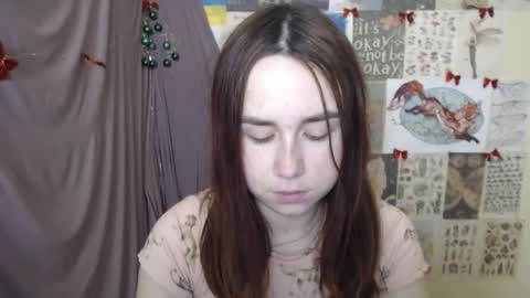 Snapshot of veryveryvery_shy chatting on 12.22.25 veryveryvery_shy online show from 12.22.25