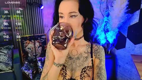 Lady or Goddess Vespera online show from 04.05.26