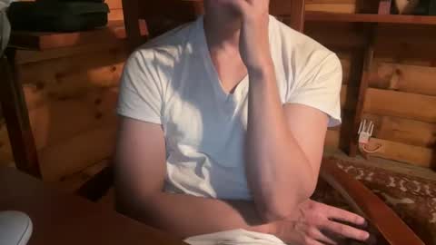 Snapshot of vexelgain chatting on 11.06.25 HendasWerout online show from 11.06.25