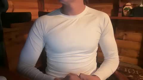 Snapshot of vexelgain chatting on 11.23.25 HendasWerout online show from 11.23.25