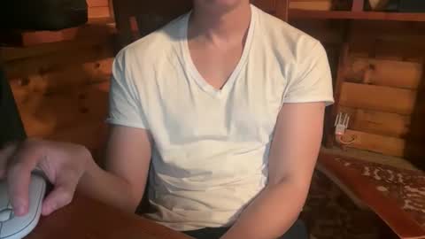 Snapshot of vexelgain chatting on 11.24.25 HendasWerout online show from 11.24.25