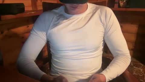 Snapshot of vexelgain chatting on 11.25.25 HendasWerout online show from 11.25.25