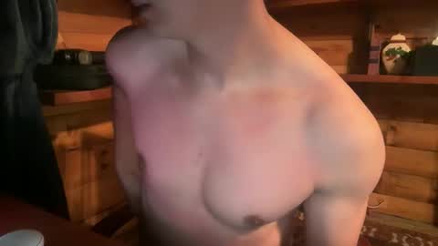 Snapshot of vexelgain chatting on 11.29.25 HendasWerout online show from 11.29.25