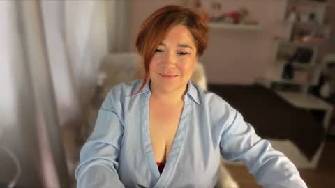 Snapshot of vi__vixen chatting on 06.30.26 Vi Vixen online show from 06.30.26