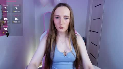 Snapshot of vi_luxxxy chatting on 02.18.26 vi_luxxxy online show from 02.18.26