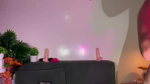 via_olala online show from 11.19.25