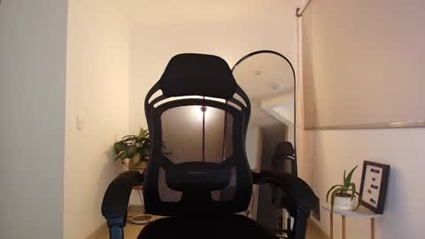 Snapshot of vianca_cruzz chatting on 11.19.25 Vianca Cruz online show from 11.19.25