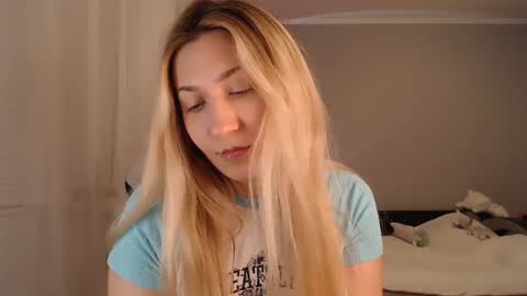 Snapshot of vibezgirl chatting on 12.24.24 Amelia online show from 12.24.24