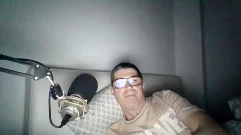 vibratorul89 online show from 11.17.25