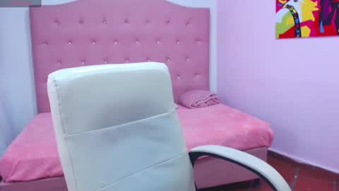 nahomy online show from 02.01.25