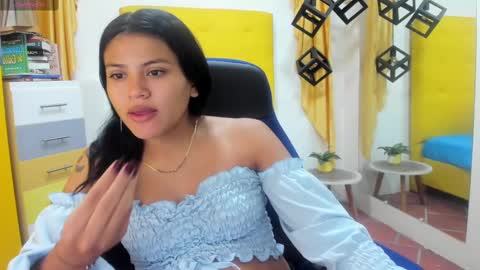 nahomy online show from 02.12.25