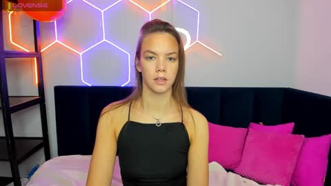 vickie_smith online show from 10.14.25