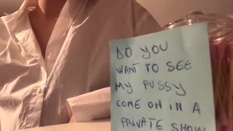 Snapshot of vicky_greyy chatting on 01.16.25 Vicky online show from 01.16.25