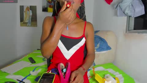 Snapshot of vicky_hotteei chatting on 02.21.26 vicky manuela online show from 02.21.26