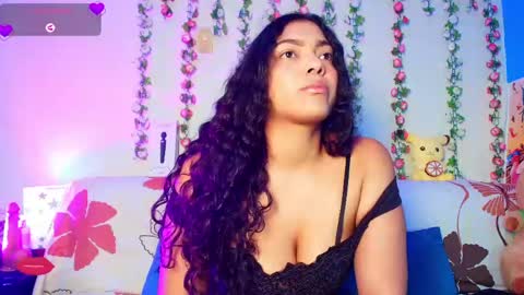 Snapshot of vicky_miller_05 chatting on 04.21.26 vicky_miller_05 online show from 04.21.26