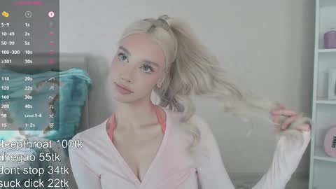 vickyfuckingdoll online show from 04.01.26
