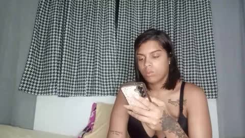 vickyhm22 online show from 11.27.25