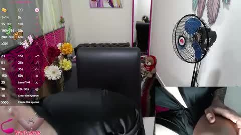 Snapshot of vickysexyx chatting on 04.20.26 Valentina online show from 04.20.26