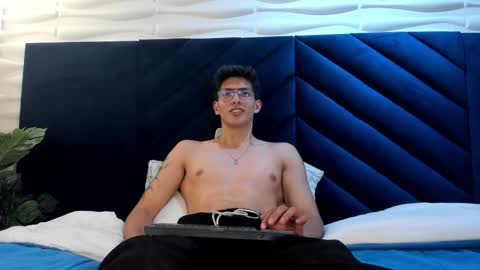 Victor Oliveira online show from 03.31.26