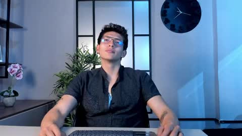 Victor Oliveira online show from 04.09.26