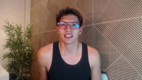 Victor Oliveira online show from 04.13.26