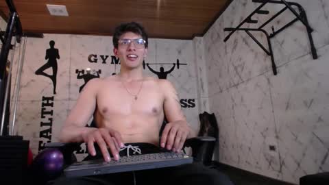 Victor Oliveira online show from 04.16.26