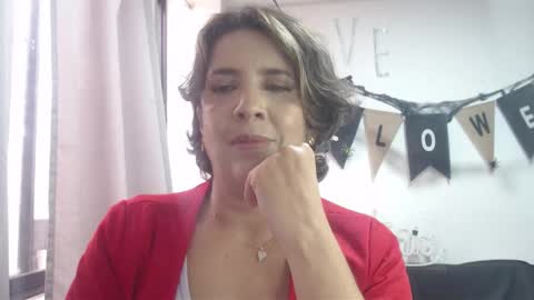 Hi guys   Im victoria  Be the one who can control me in PVT online show from 10.19.25