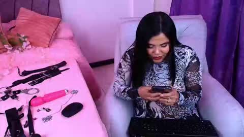 Snapshot of victoria_16_ chatting on 11.06.25 victoria_16_ online show from 11.06.25