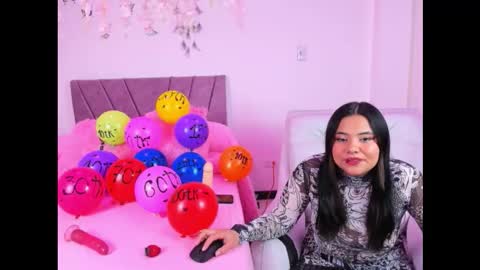 Snapshot of victoria_16_ chatting on 12.03.25 victoria_16_ online show from 12.03.25