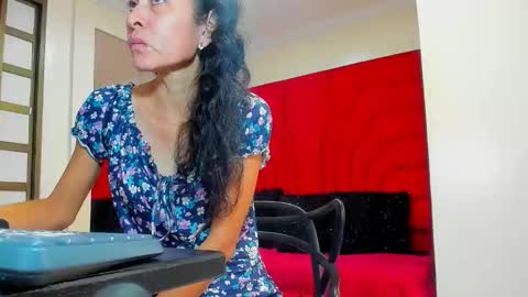 Victoria  grey  online show from 05.14.26