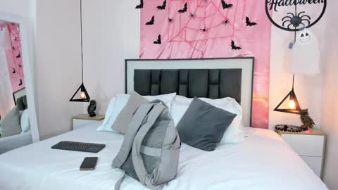 valentina online show from 11.04.25