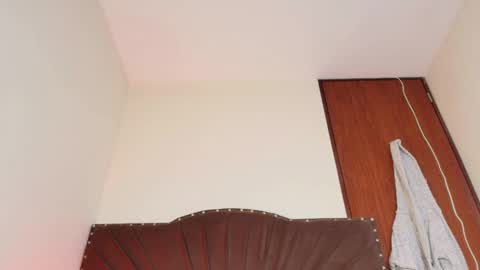 victoria online show from 10.27.25