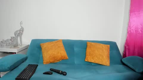 Victoria  online show from 12.13.25